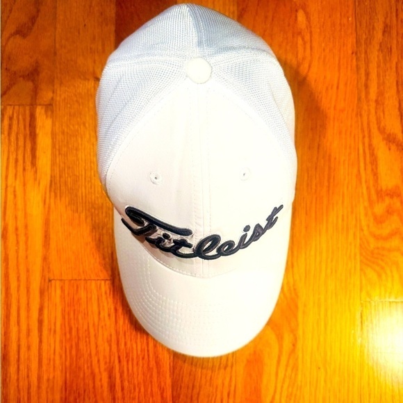 Titleist Tour Sports Mesh Golf Hat | Who Plays Golf? ⛳️​ - Picture 3 of 11